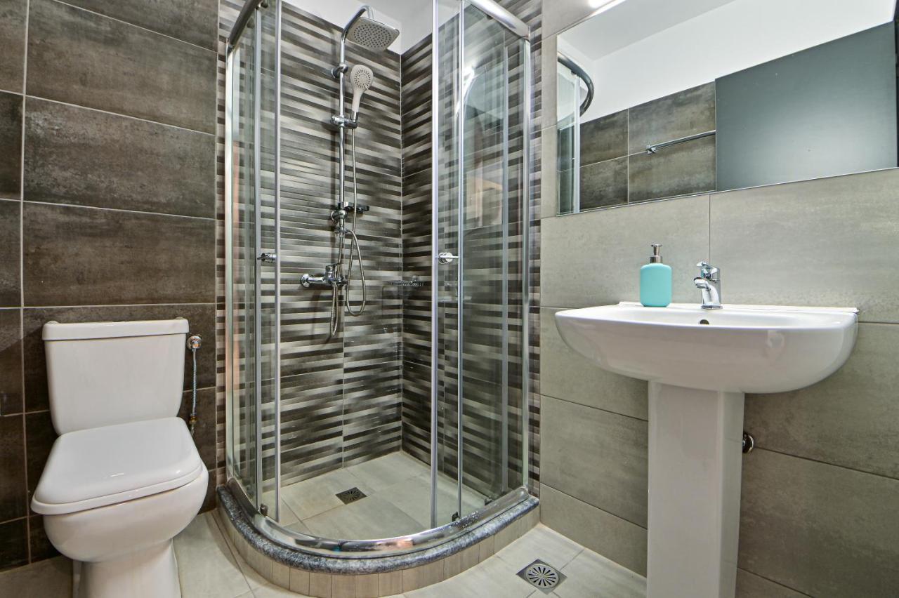 Beautiful New Apartment 5 Min From Piraeus Port Eksteriør billede
