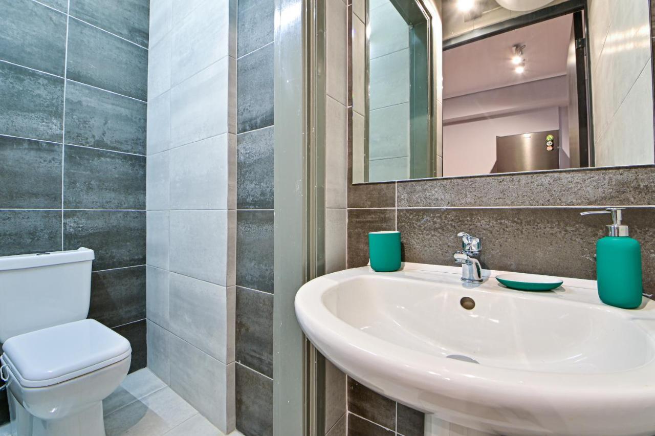 Beautiful New Apartment 5 Min From Piraeus Port Eksteriør billede